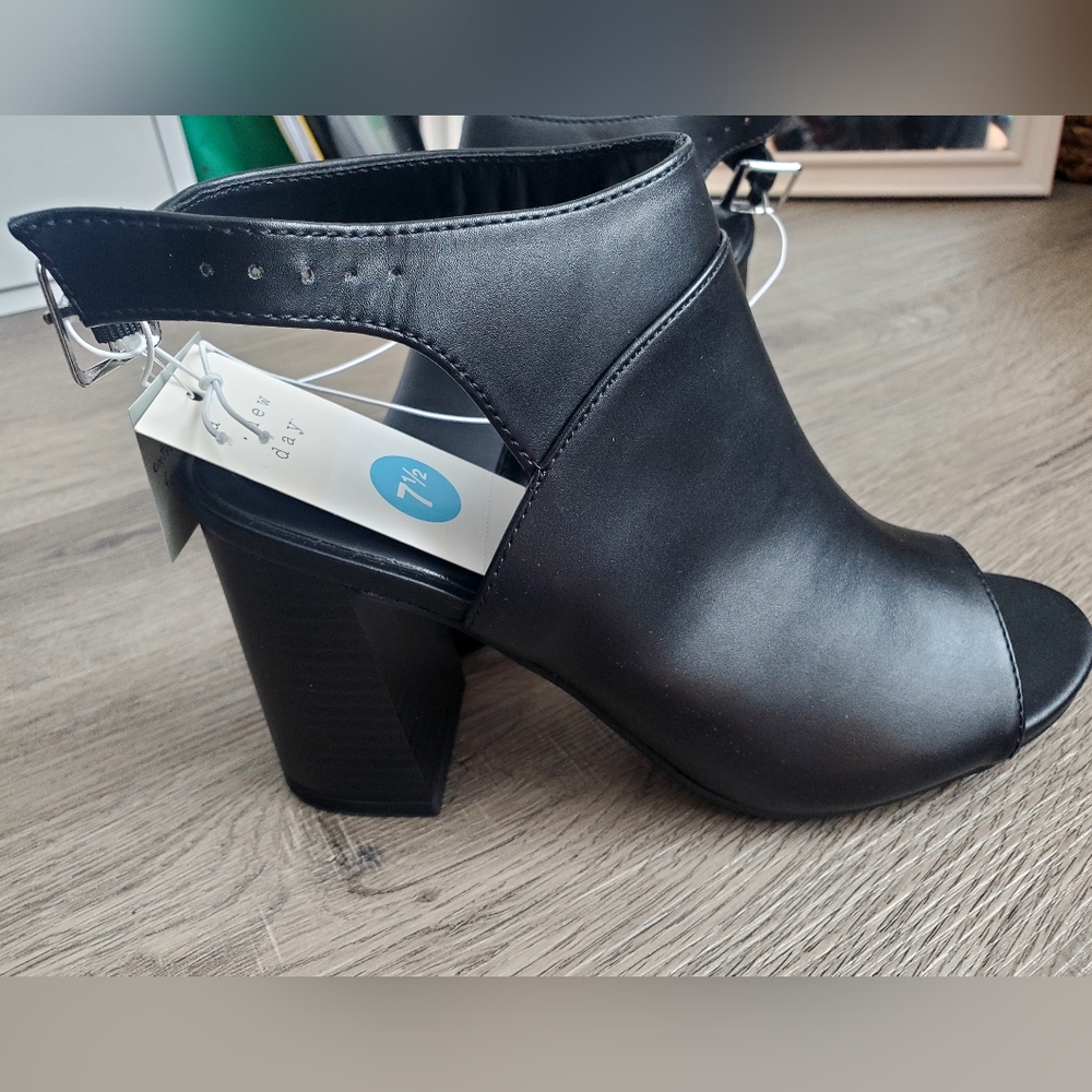 Black Women's Heeled Sandals